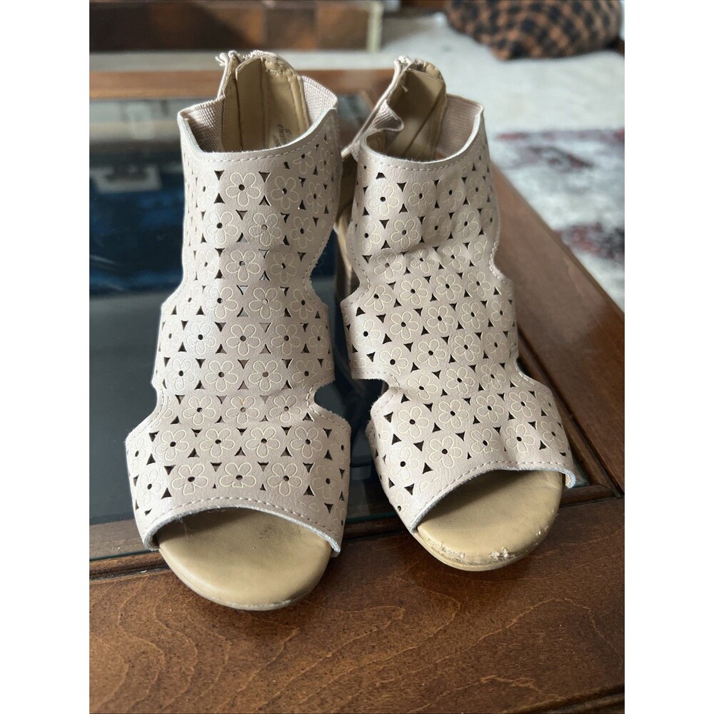 Rachel Shoes TOE BOOTIE‎ SIZE 12 BEIGE CHEVRON